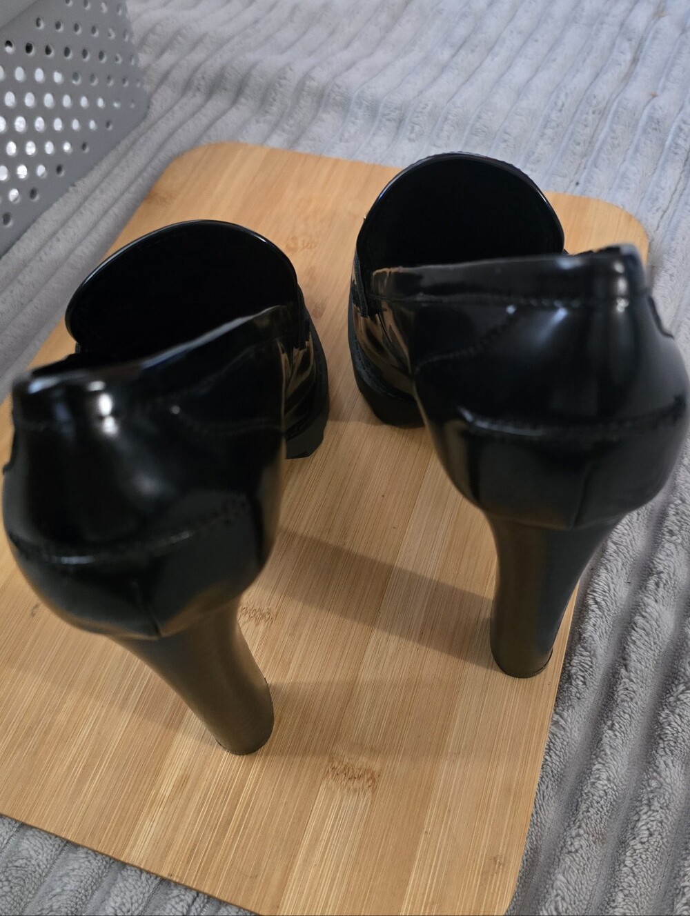 Women Karl Lagerfeld Black Heeled Loafer Pumps Size 8 - Picture 8 of 10